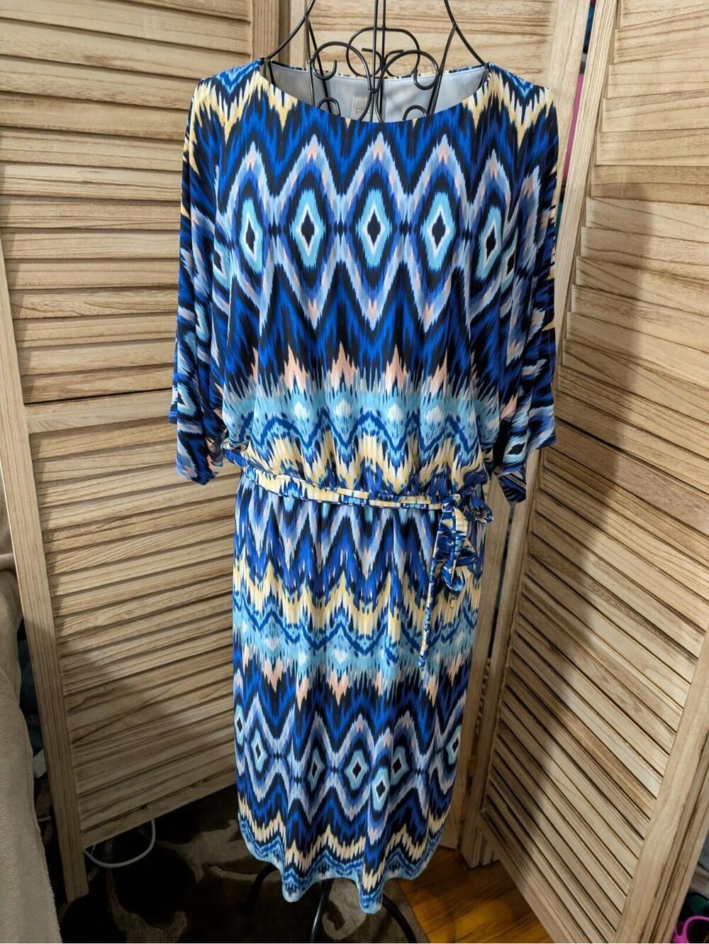 CHICOS size 1 stretch slit sleeve Nouveau Ikat shift dress